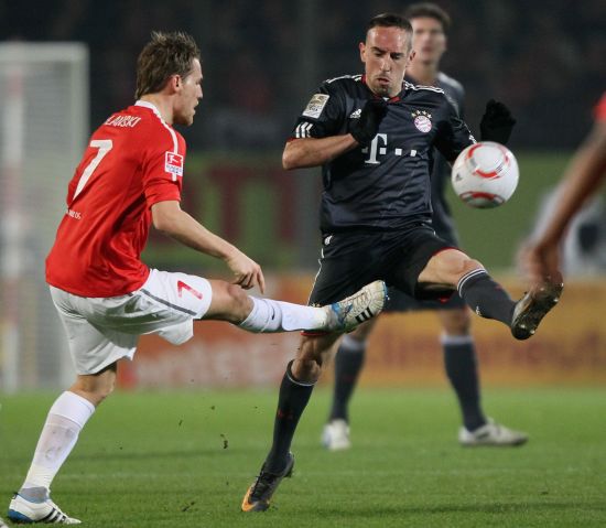 守端造成巨 守端造成巨